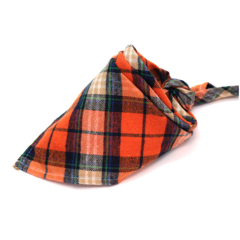 Cotton flannel baby plaid to increase triangle scarf Cotton flannel baby plaid to increase triangle scarf
